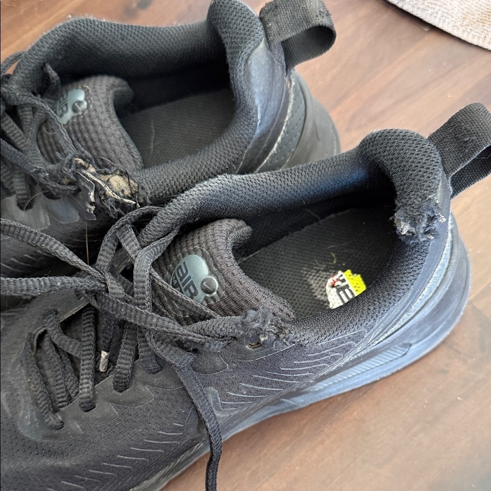 Nike Men's Black Athletic Sneakers - Picture 4 of 5
